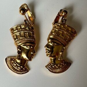 VTG Avon Clip On Earrings